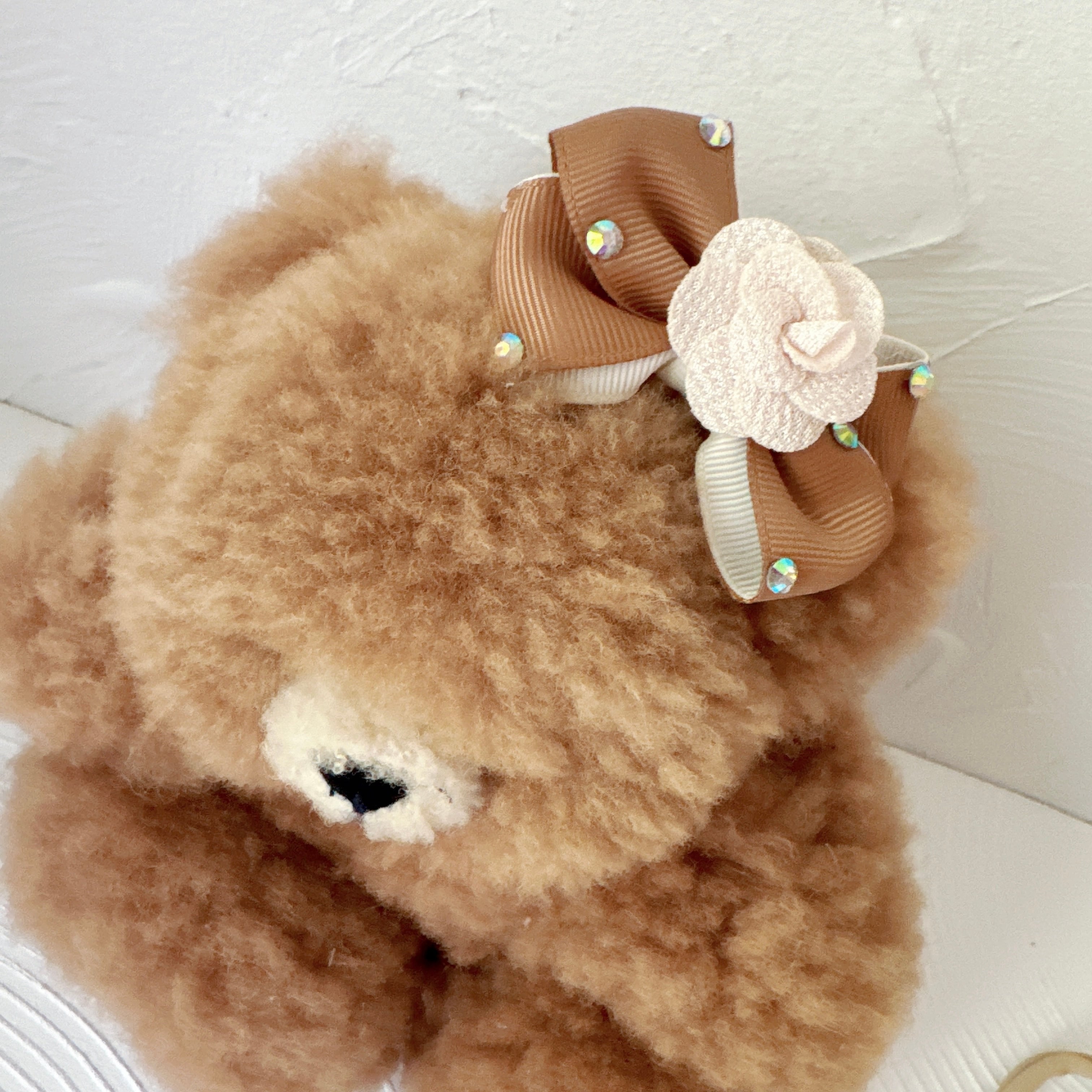 お花付き小さめリボンヘアバンド(後ろ支え付き)