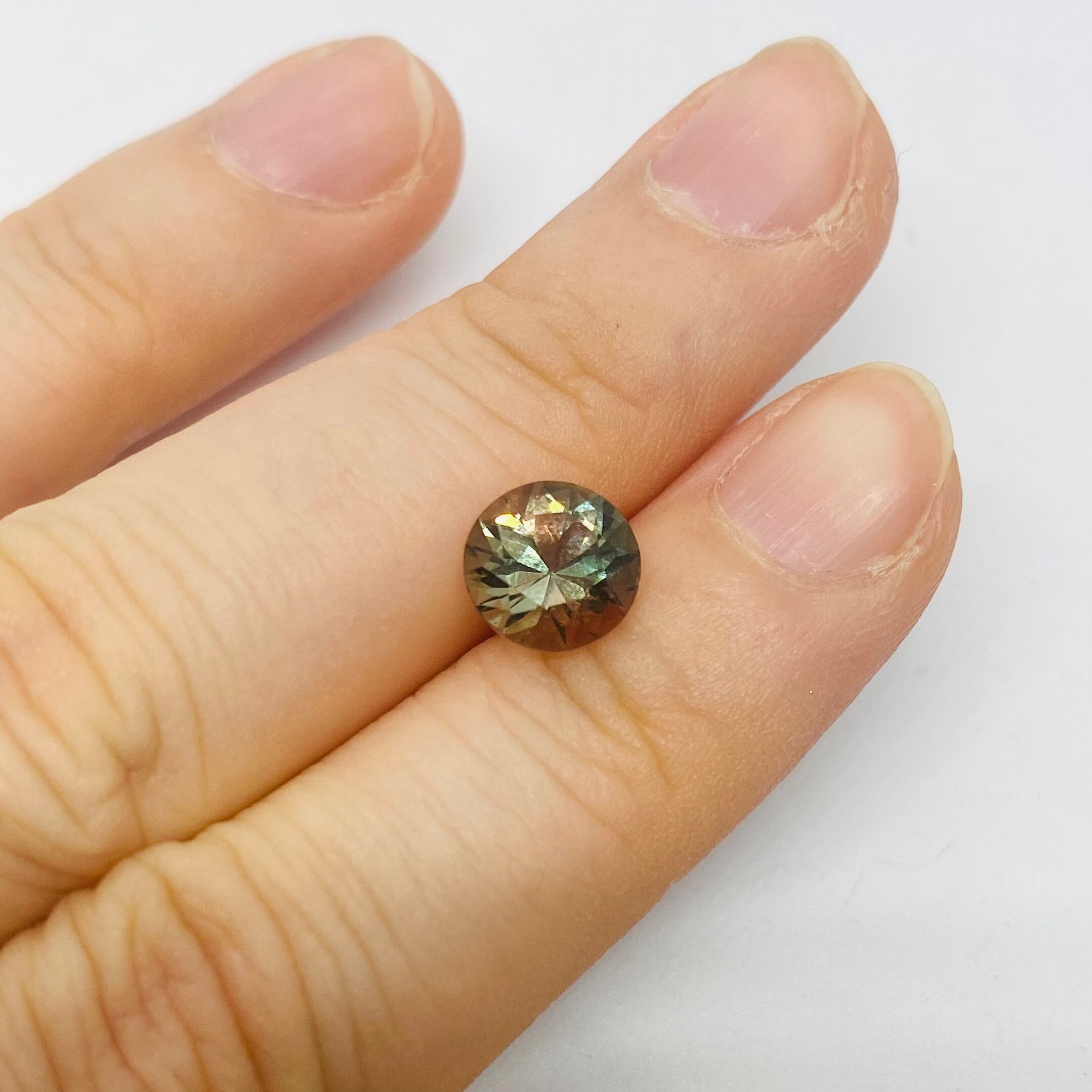 レアなグリーンが美しいオレゴンサンストーン2