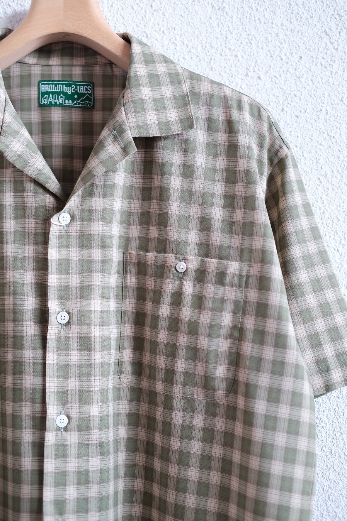 BROWN by 2-tacs＜ブラウンバイツータックス＞Open collar | Inhigh