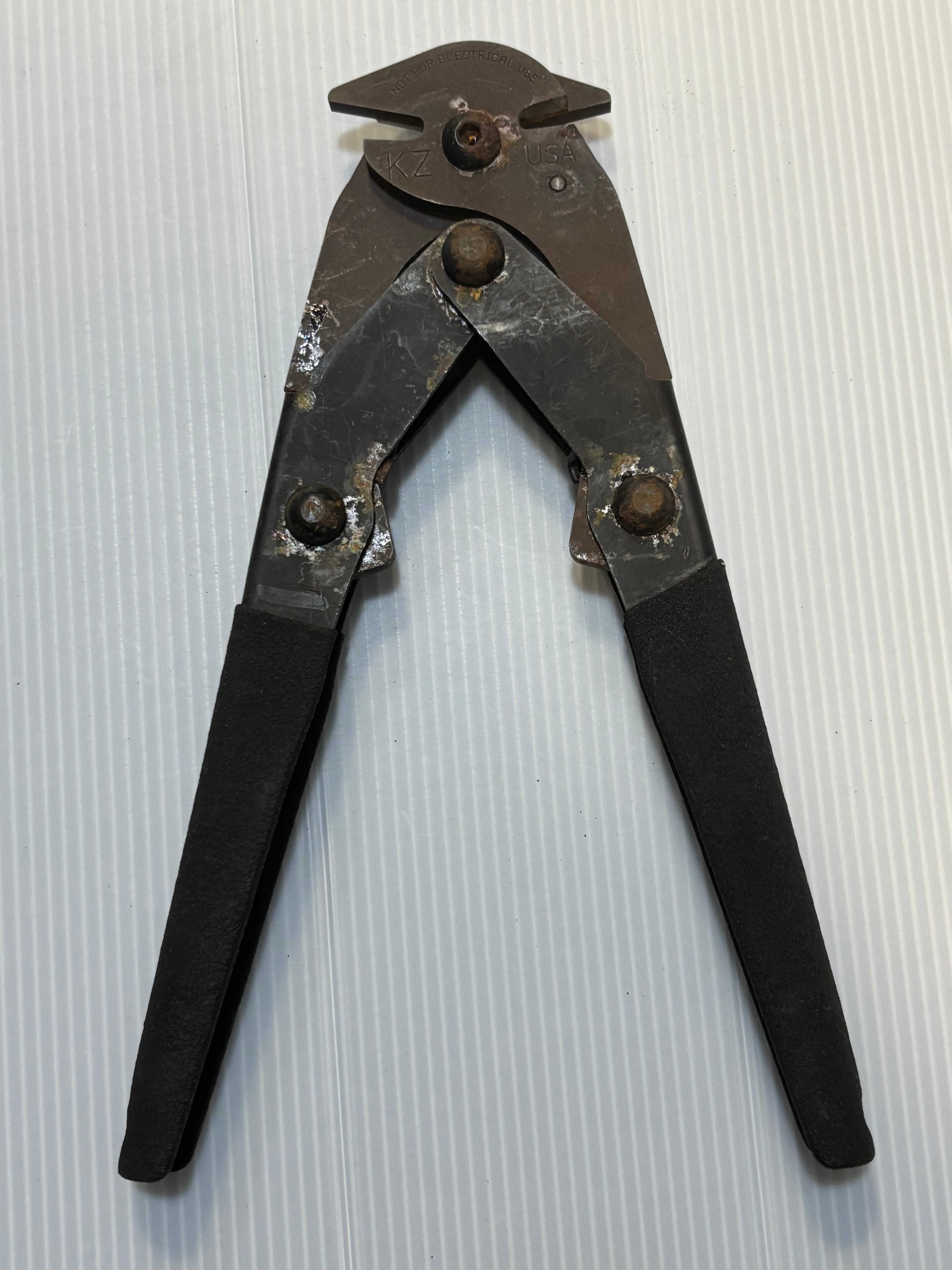 USED：米軍放出品 海兵隊 ワイヤーカッター+ポーチ(A0264) | mirisapo