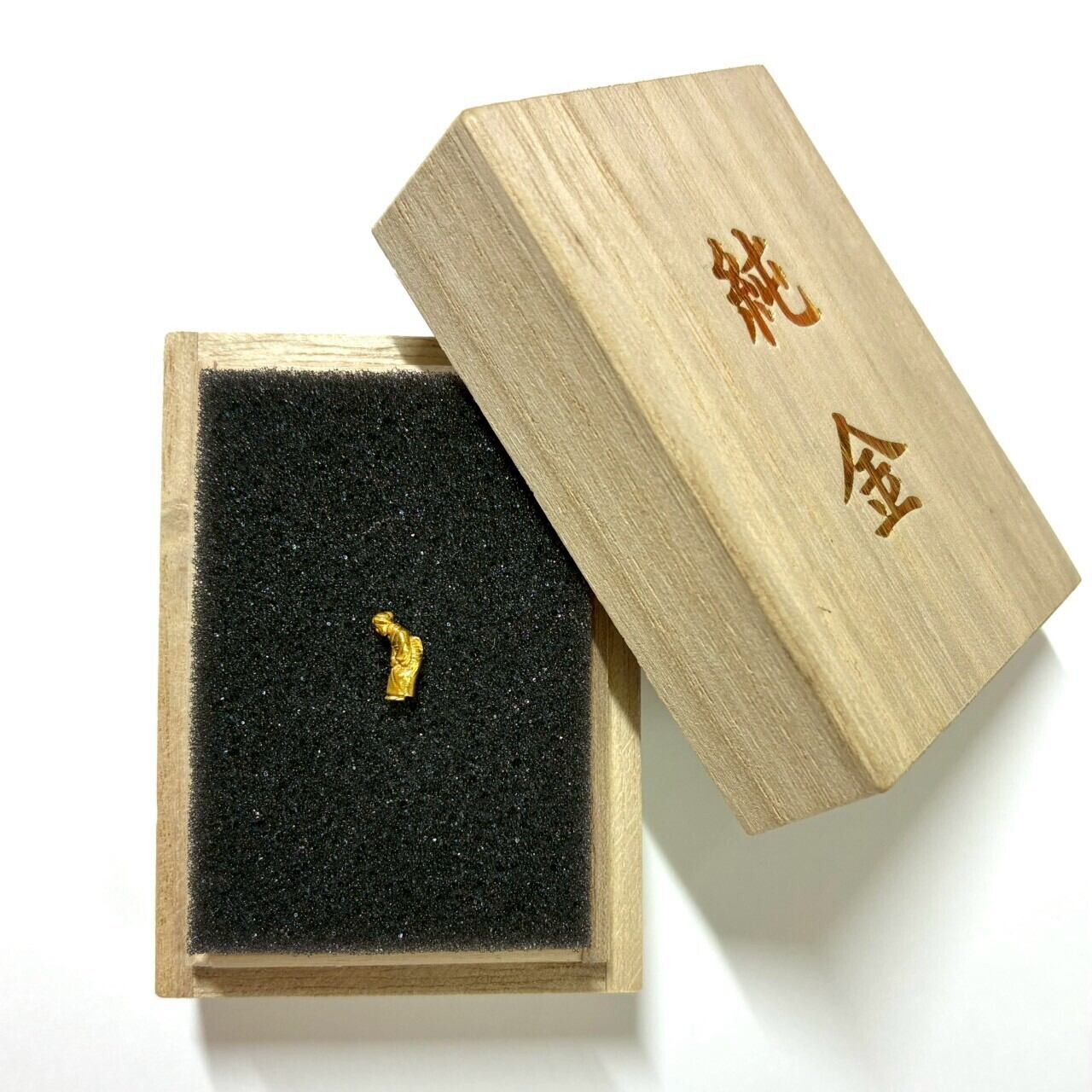 純金 約1g お辞儀 JUNGOLD 指先サイズの芸術品 | JUNGOLD【純金の世界】