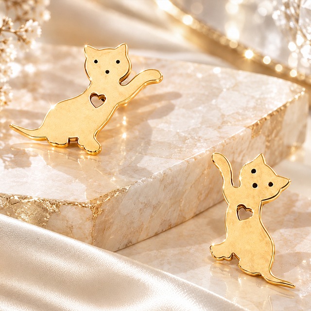 ネコ ピアス ゴールド 43 金属アレルギー対応 ステンレス 両耳セット レディース 小ぶり 猫モチーフ ネコ 猫 ねこ