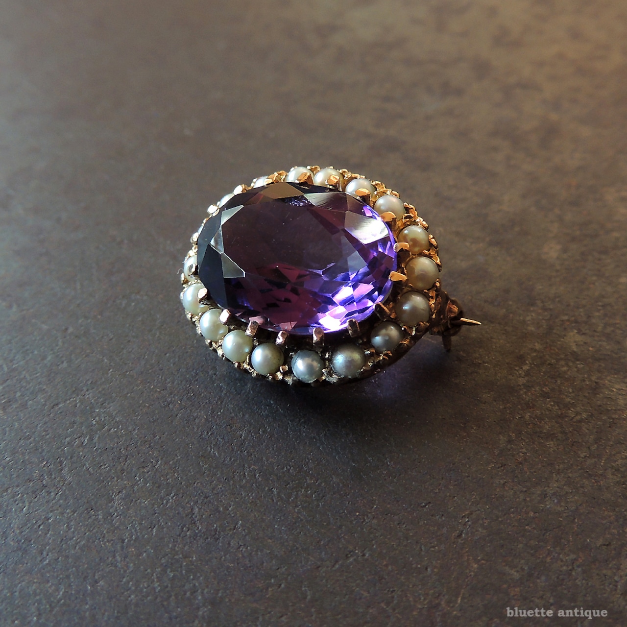 英国ヴィンテージジュエリー 9ctゴールド 天然アメシスト 真珠 レースピン ブローチ(ソーティングメモ付)