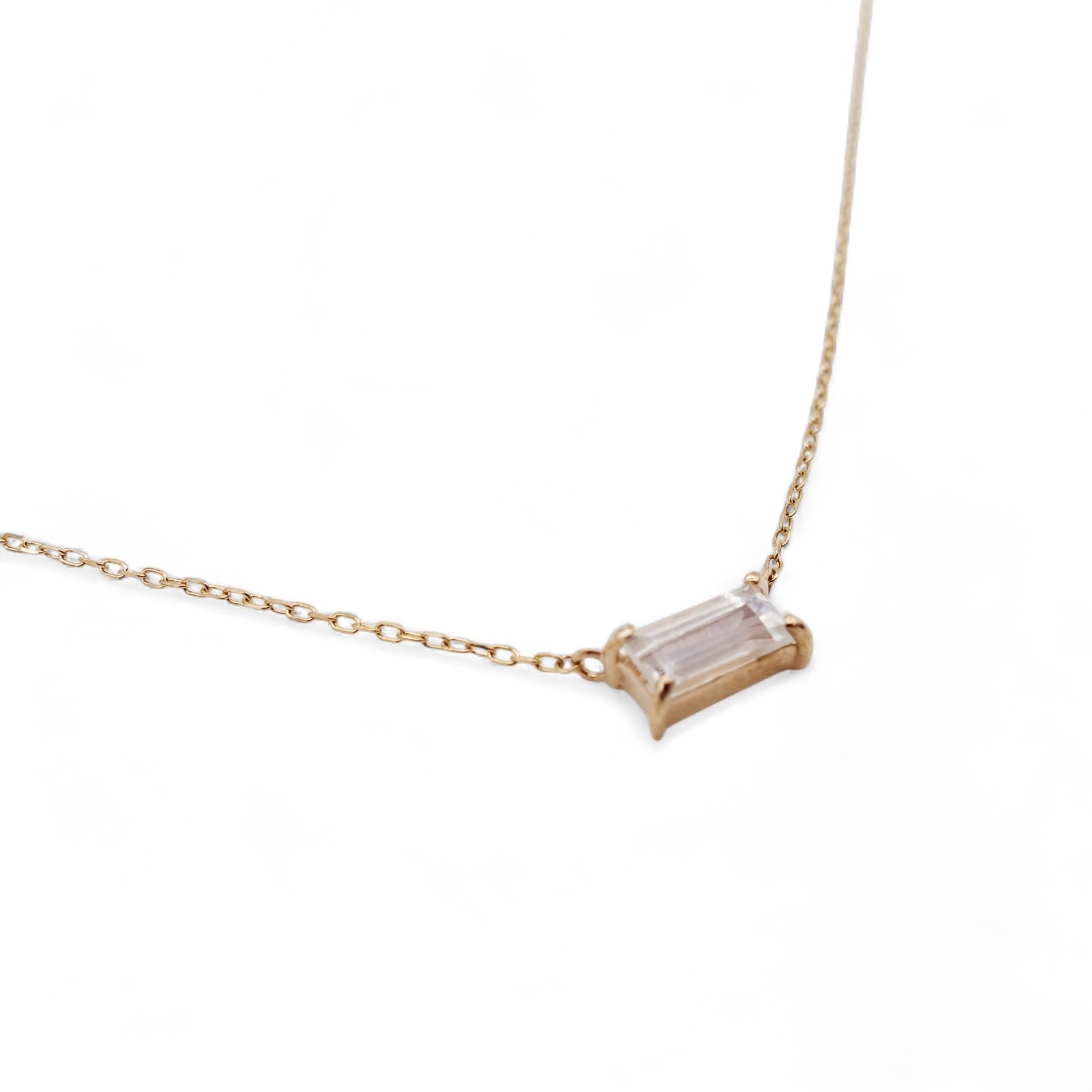 冬暁 ブルームーンストーンネックレス