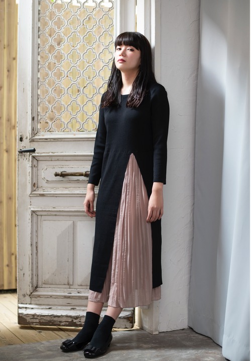 【完売御礼】2-Tone Slit Long Dress / プリーツスリット入りロングワンピース