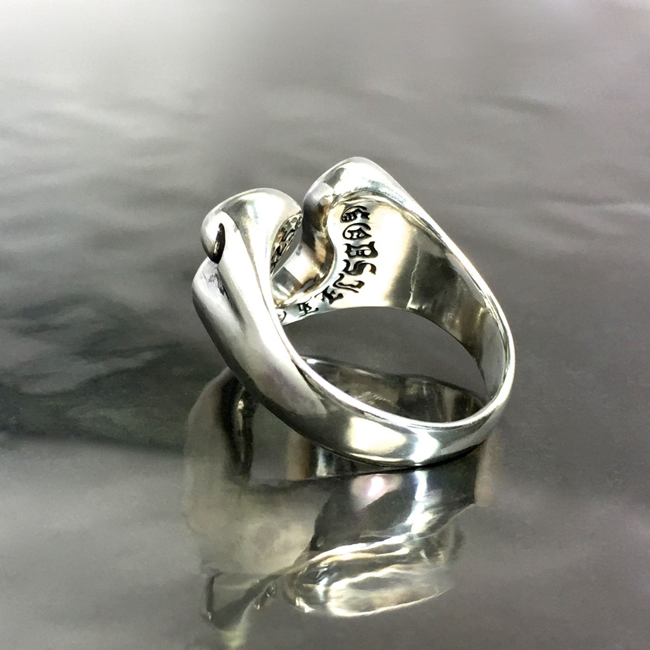 MELODIC HORSESHOE RING / メロディックホースシューリング