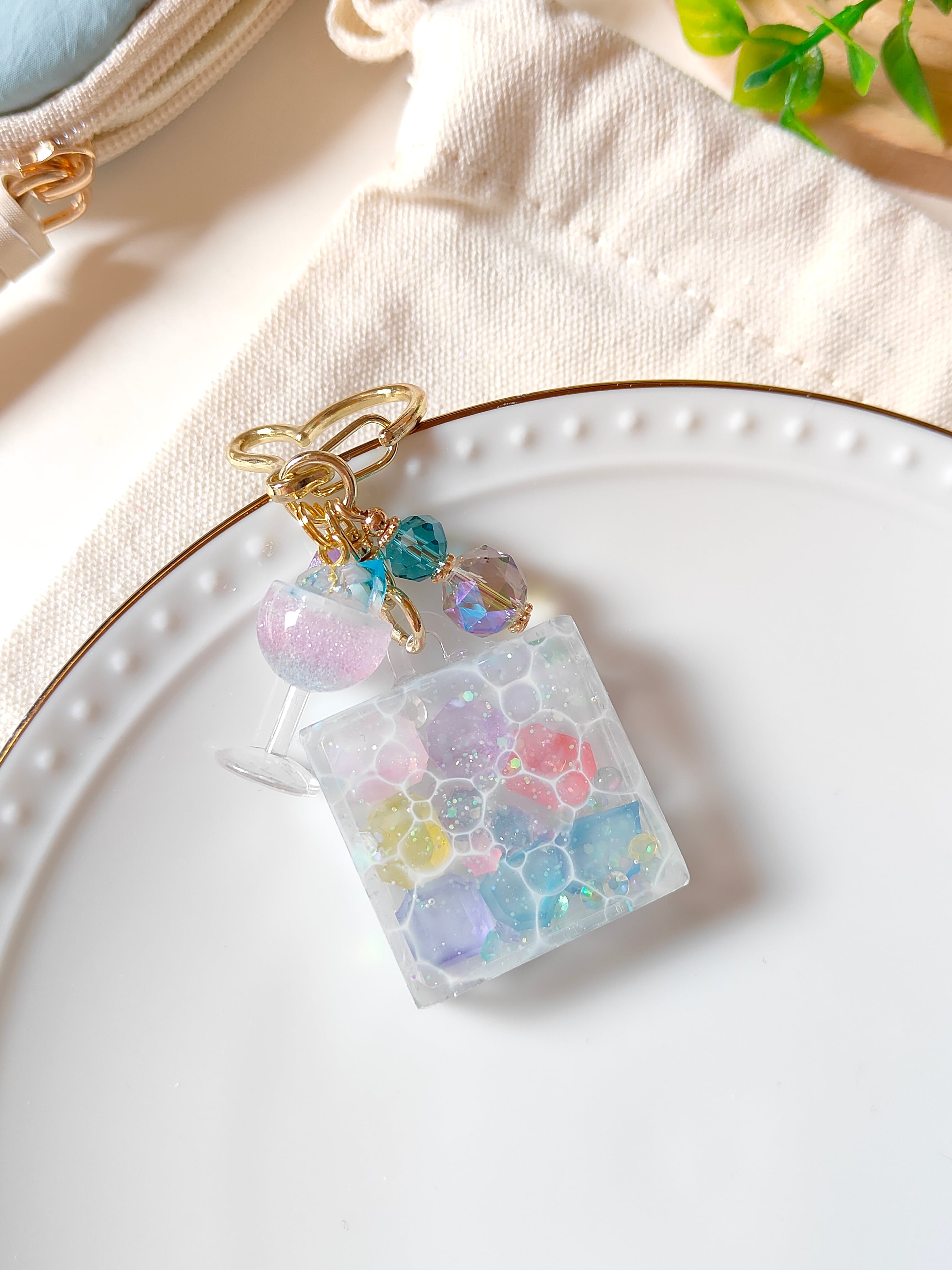 10.水面模様の琥珀糖BOX♡キーホルダー レジン 海塗り | Ruu＊Ruu