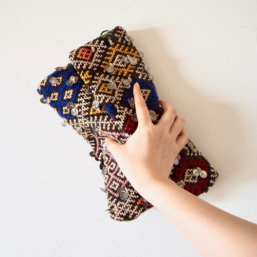 old kilim clutch bag /  モロッコ オールドキリムのクラッチバッグ