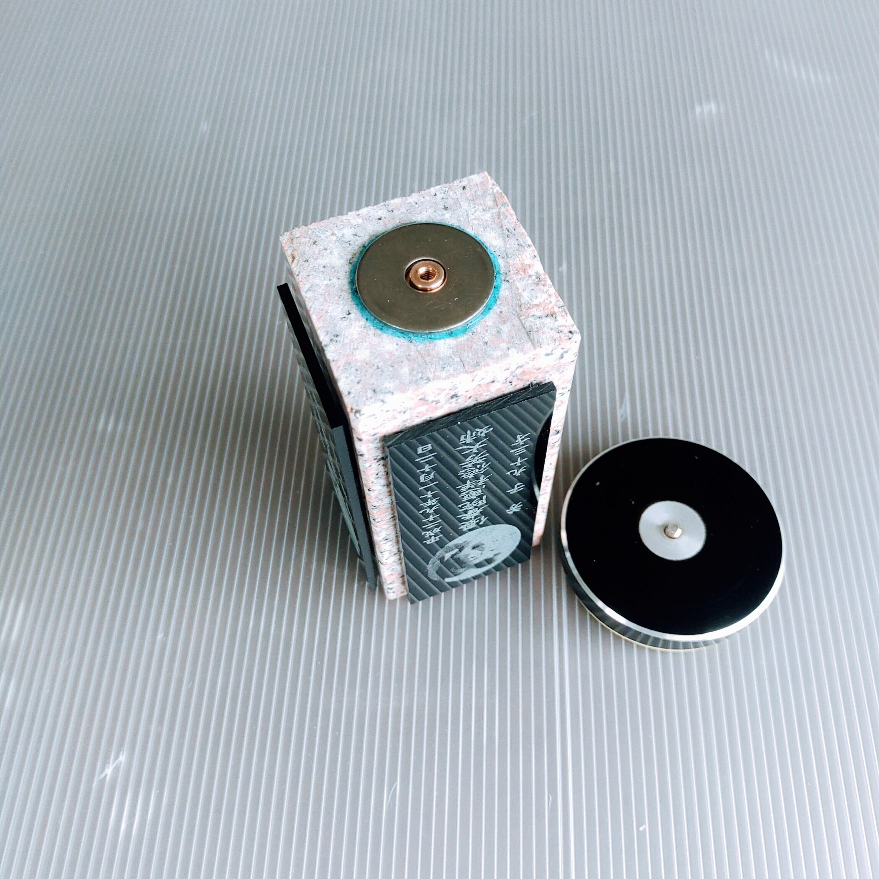 回転位牌　４人用悠想天回　4R50A桜　２名様分