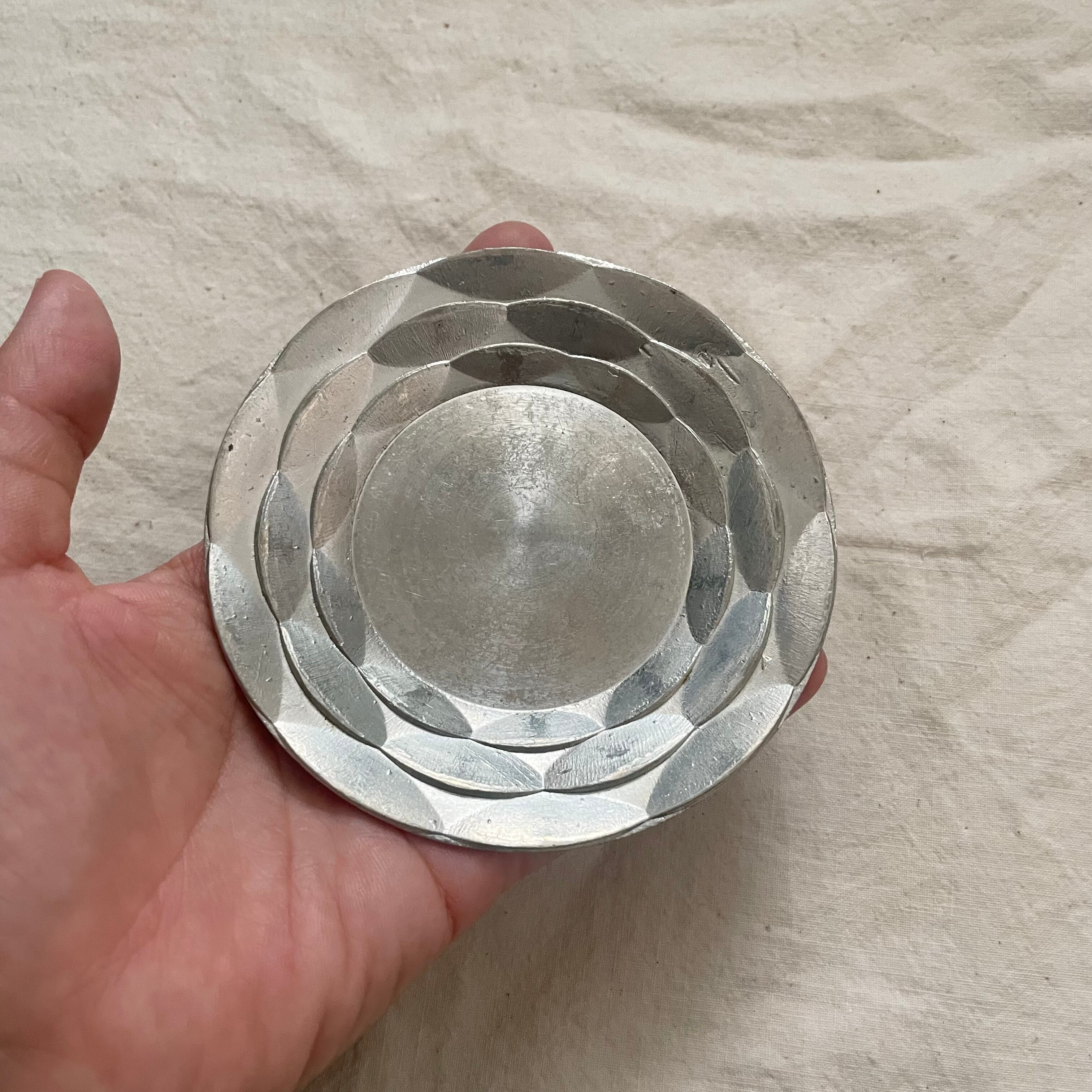 ピューターの変わった小皿 | tsuitachi craft&brocante