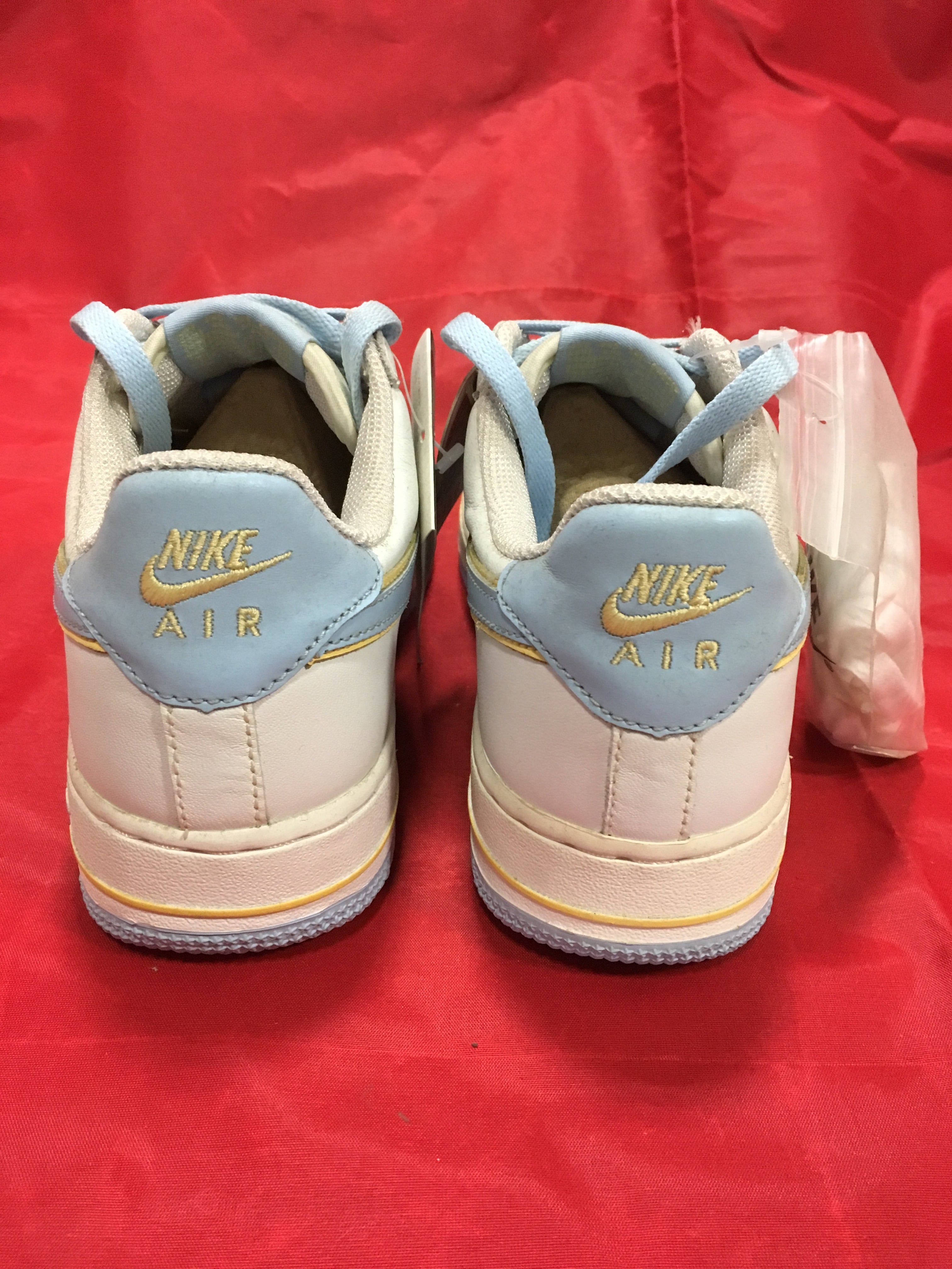 NIKE（ナイキ）AIR FORCE 1（エアーフォース）7 24cm 白/水色⑤