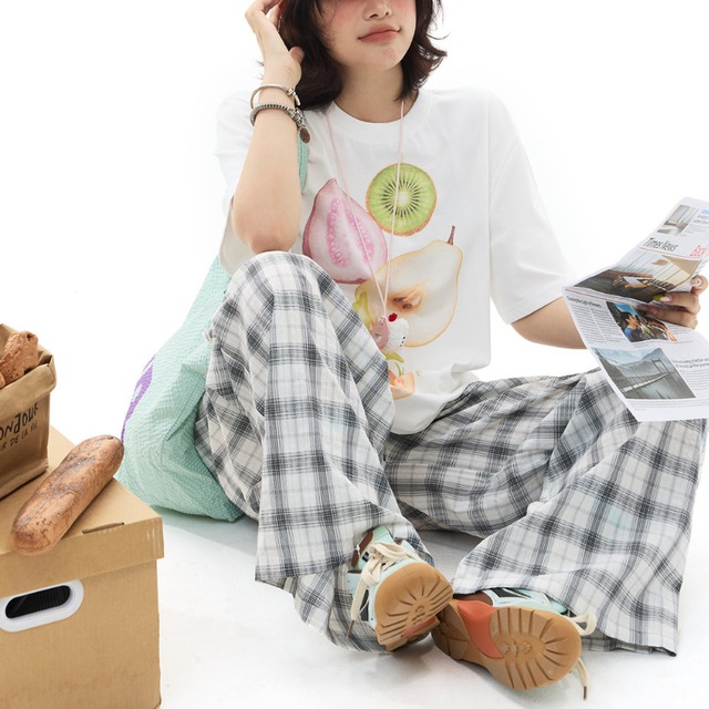 fruit print short-sleeved tee　フルーツプリント半袖ティー　J1906
