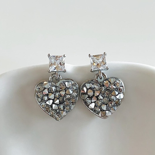 Studs heart pierce　B603