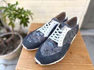 再生繊維フェルト×レザー　サステナブルスニーカー　グレー×ホワイト