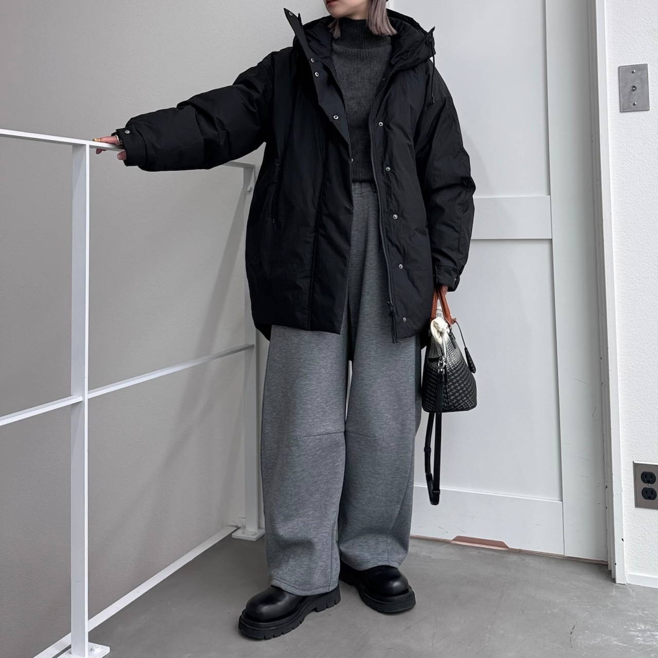 【受注予約:11月下旬入荷予定】中綿フーディーミディアムCO/ブラック