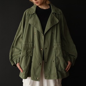 " GAP " over silhouette double-breast military jacket
