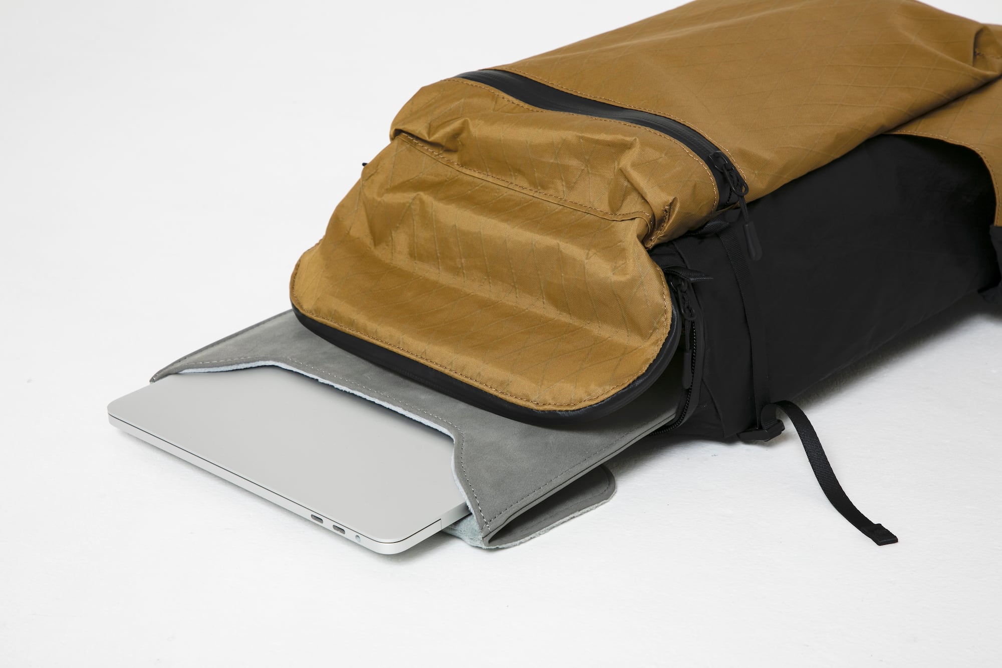 ORDINARY PAC | MINIMALIGHT powered by BASE
