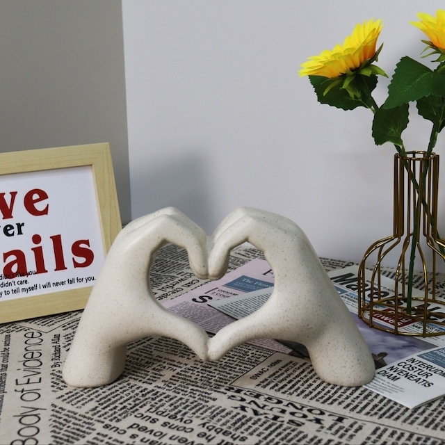 オブジェ ハート ジェスチャー スペックルド ホワイト モダン アート 置物 おしゃれ かわいい インテリア コンパクト プレゼント 4-7