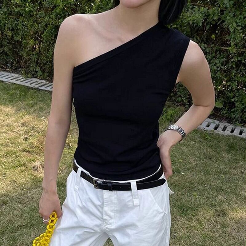 one-shoulder diagonal top W00399