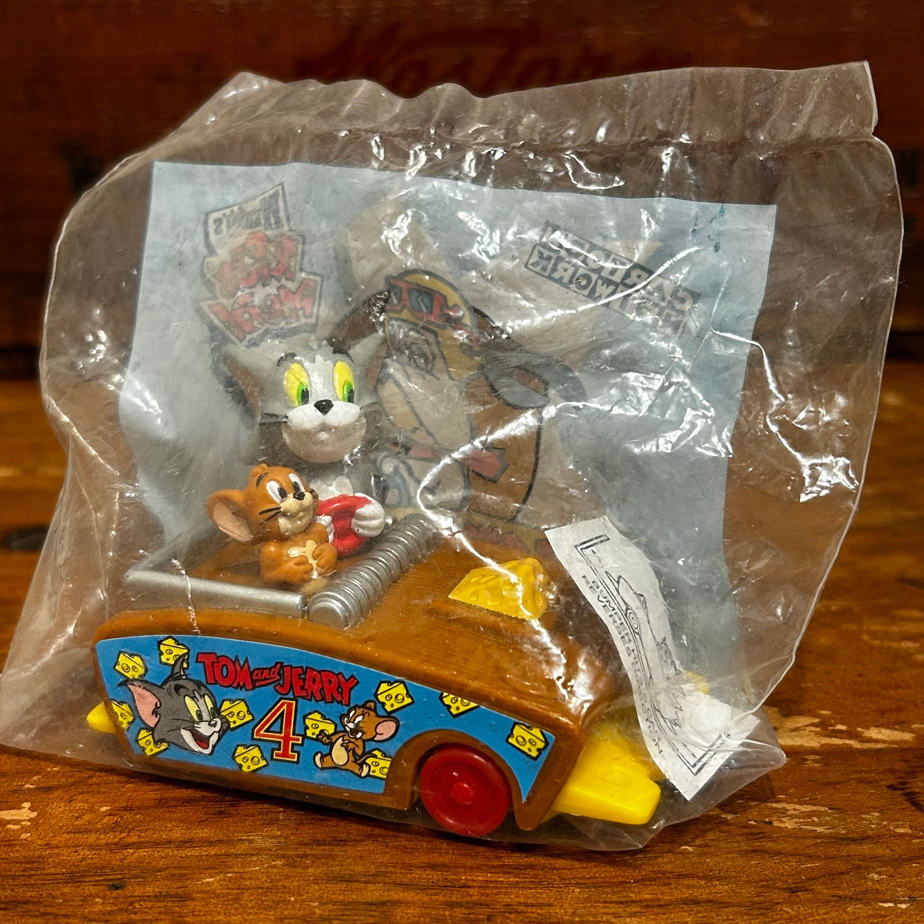 ルーニートゥーンズ | CANDY STORE ROCK