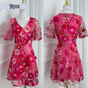 ブラッシュ・ペタル　フラワー刺繍五分袖ドレス　M25204