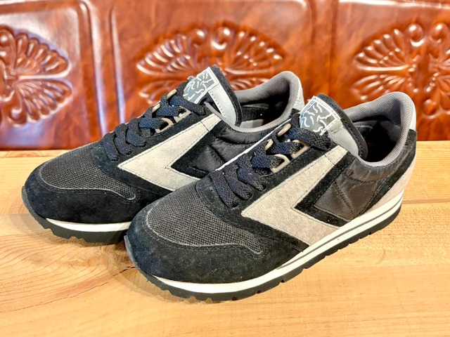 BROOKS（ブルックス）EM-DO 23.5cm ブラック/グレー 90s ❼