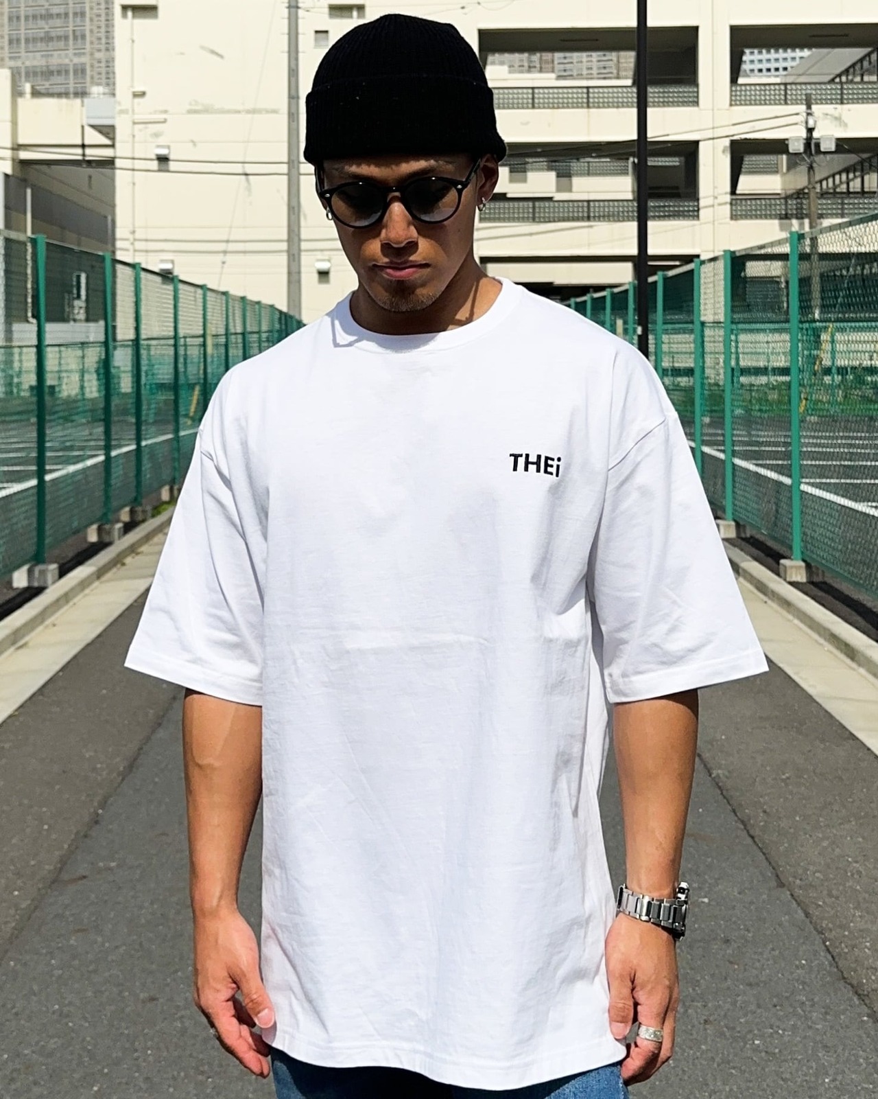 BASIC ONE POINT BIG SILHOUETTE T-SHIRT - WHITE