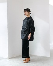 FOURAM - WOOL ANORAK HOODIE ：Black｜ウール／ワッシャー加工／マットフェイス