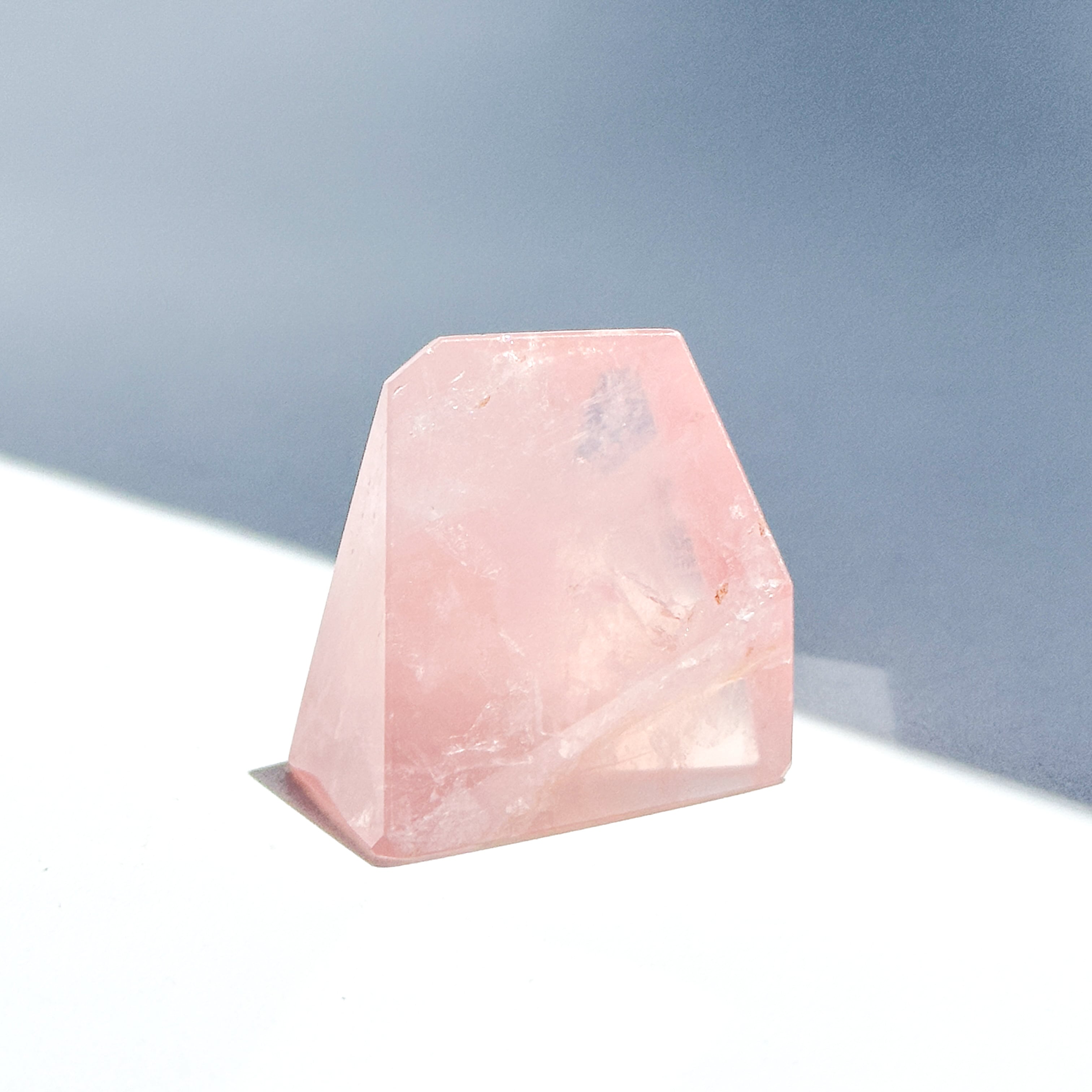 高品質】バイーア産ローズクォーツ フリーフォーム51◇ Rose Quartz