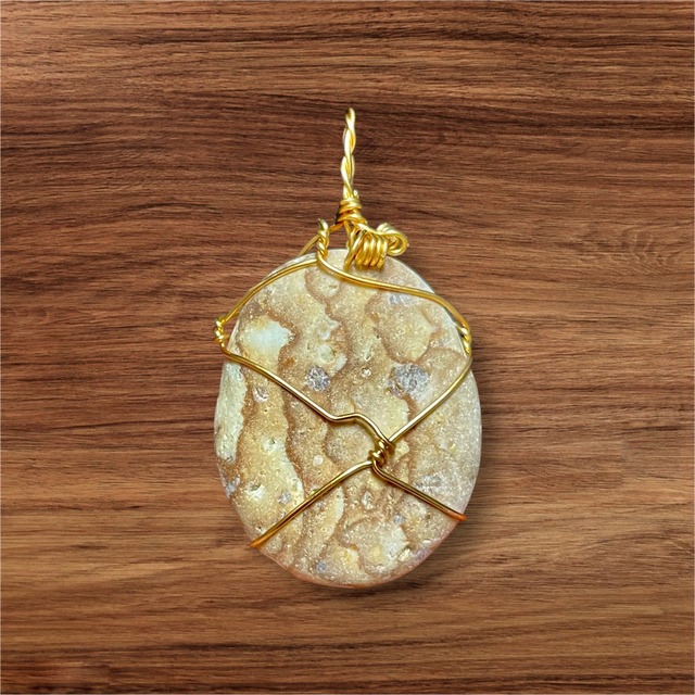 2) 日本人の「心」に寄り添う御守り！「心」を護る「姫川薬石」原石PT