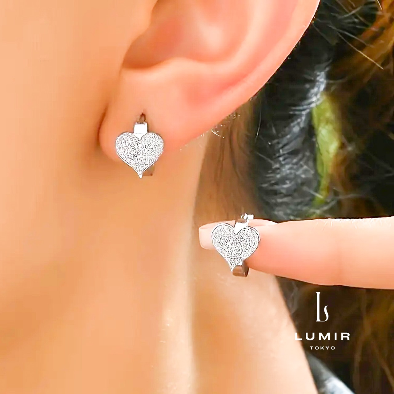 グリッターハートフープピアス