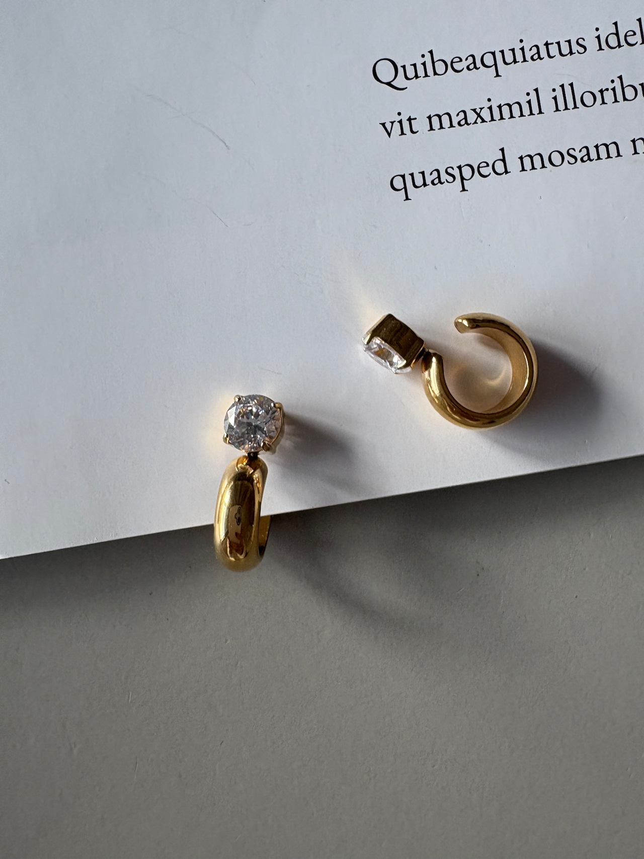 ワンストーンイヤクリップ