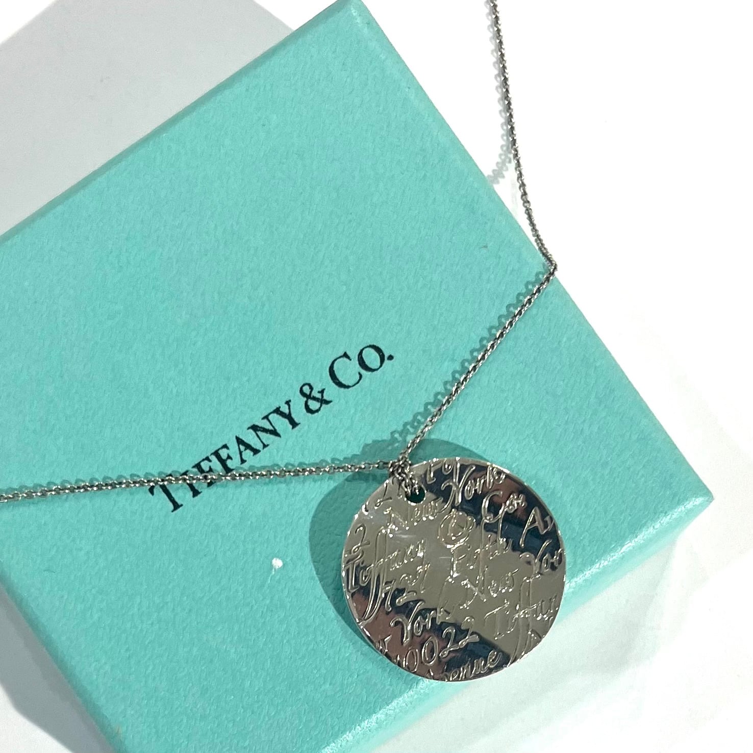TIFFANY & Co.】2989 ティファニーNotes ラウンド ペンダント