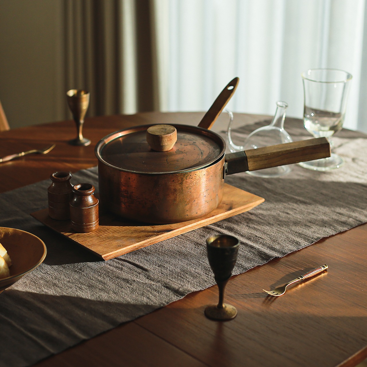 銅 片手鍋 蓋付き ヴィンテージ｜キッチンに深みを与える一生モノのレトロな道具