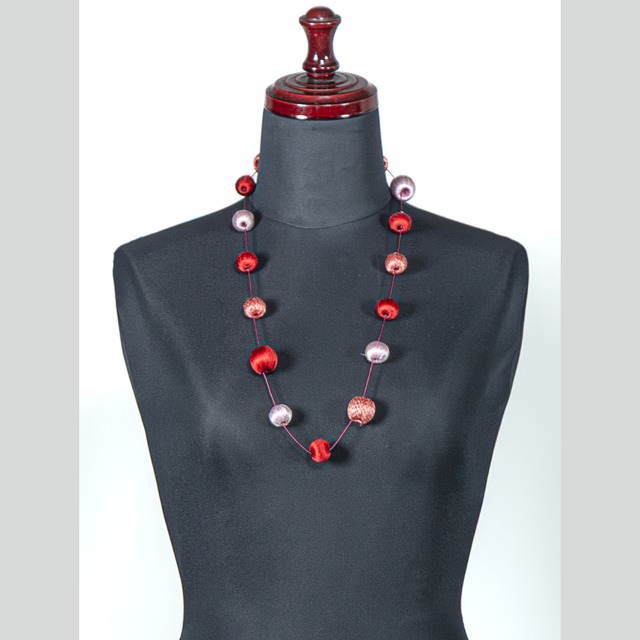 艶糸ネックレス【大島紬絹糸】