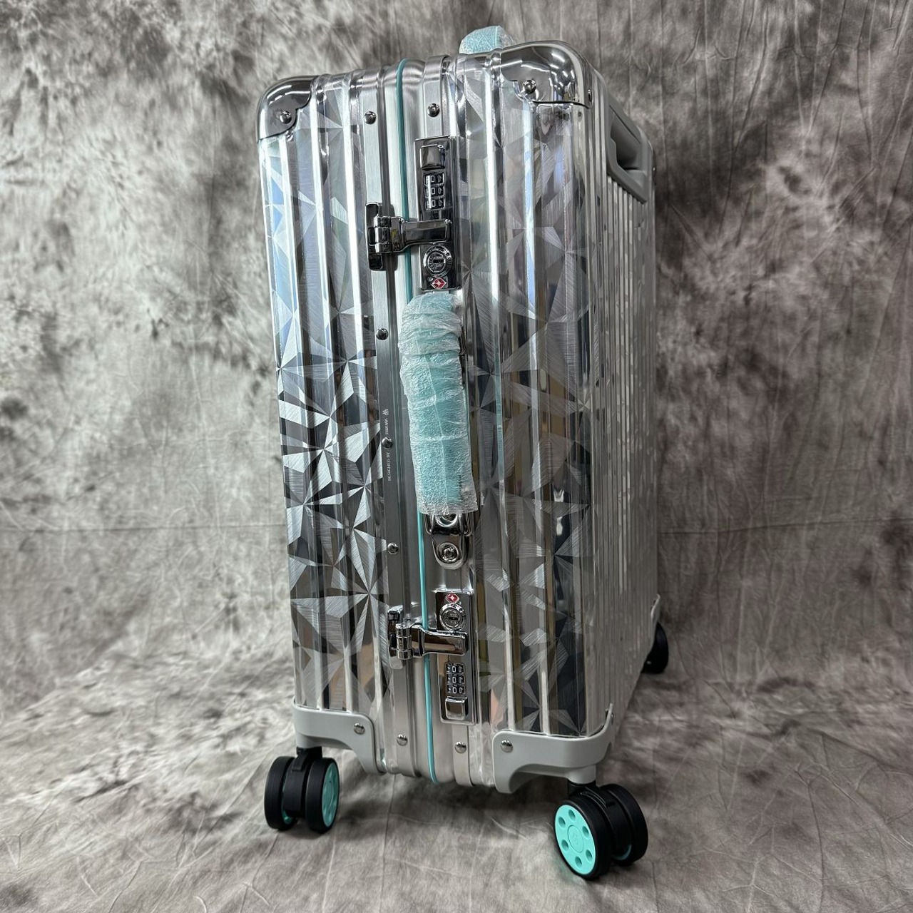 Supreme RIMOWA シュプリーム リモワ 打ち付ける スーツケース 
