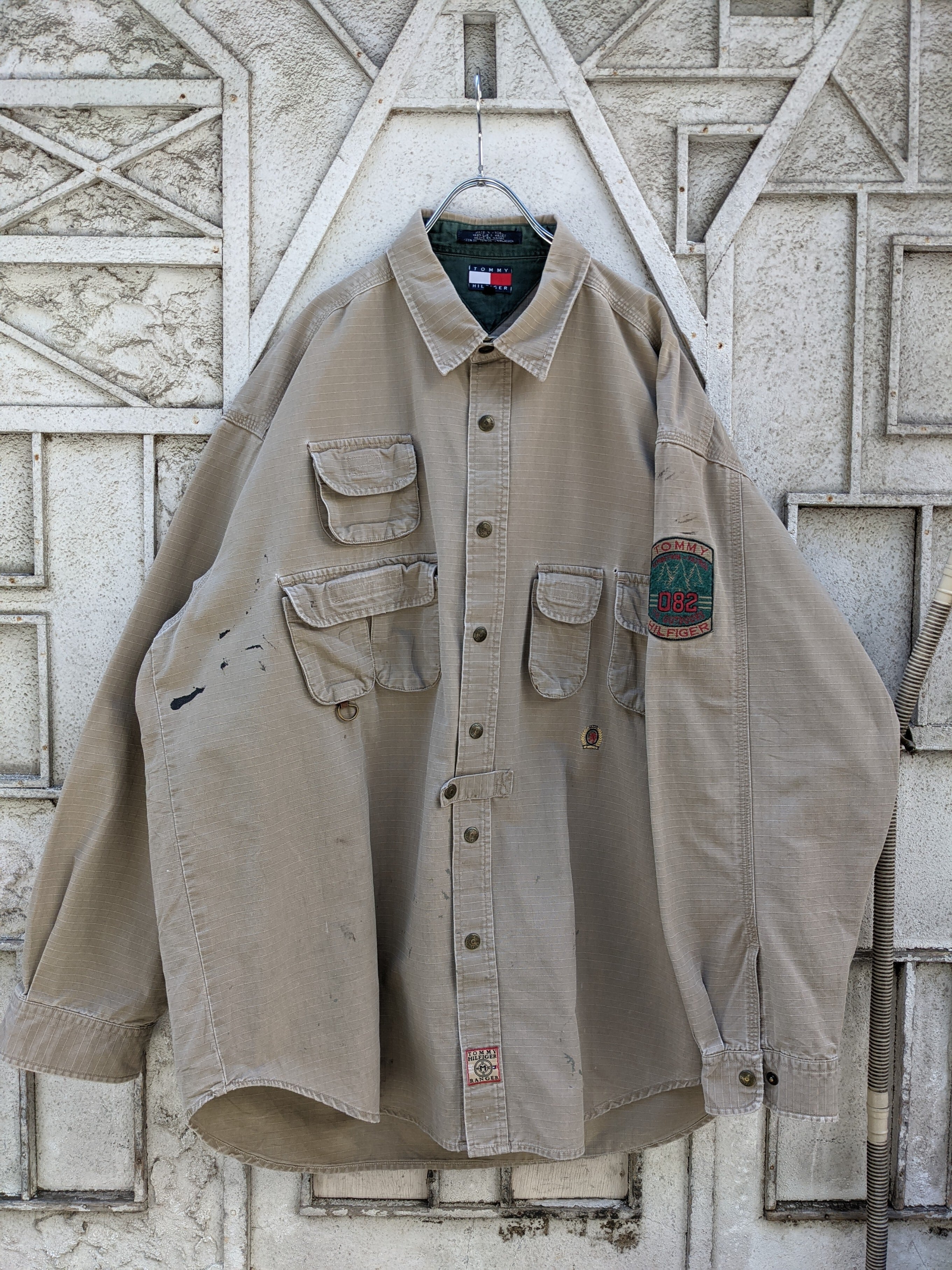 "TOMMY HILFIGER" multi pocket shirt