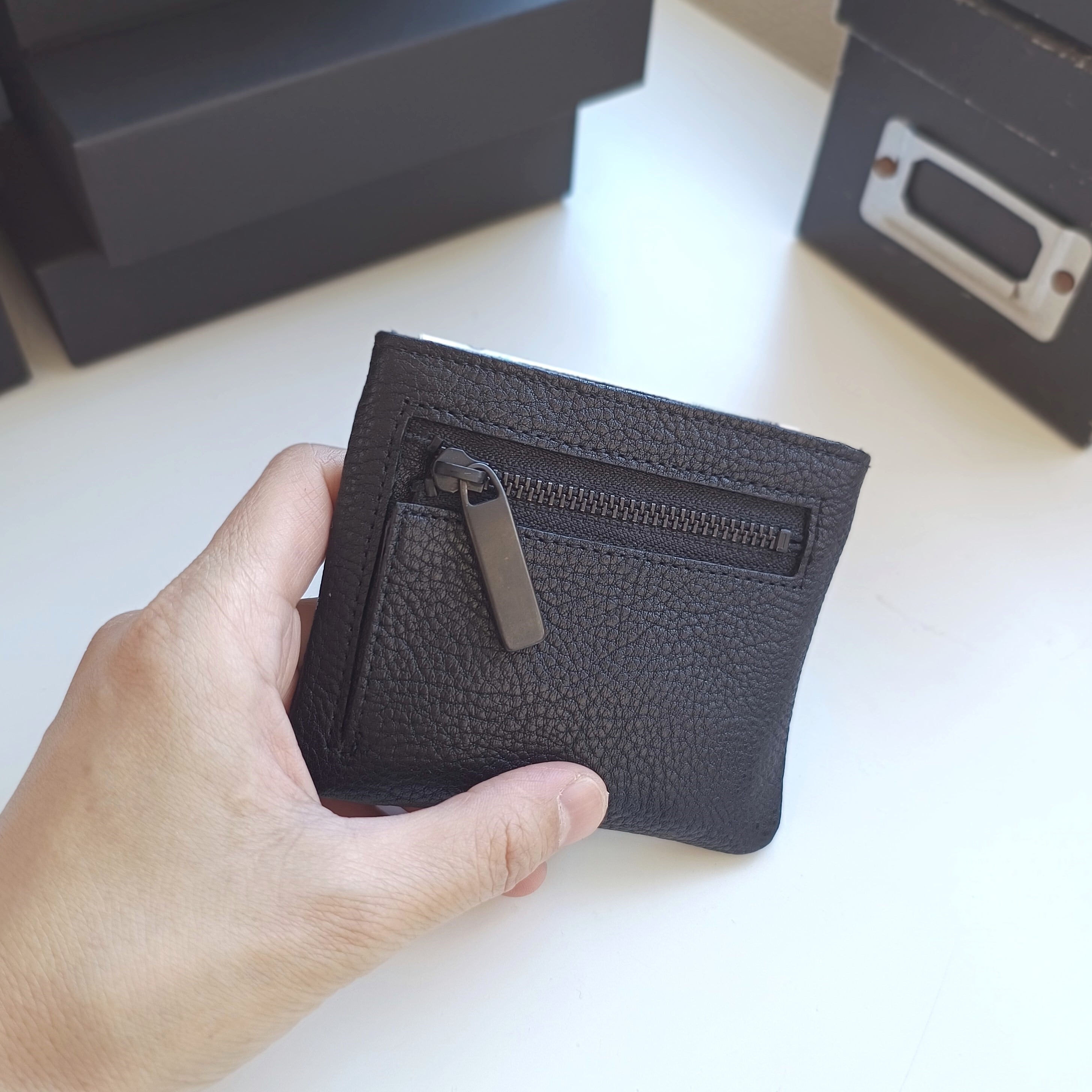 254AAO03 Leather fragment case フラグメントケース | Patrick