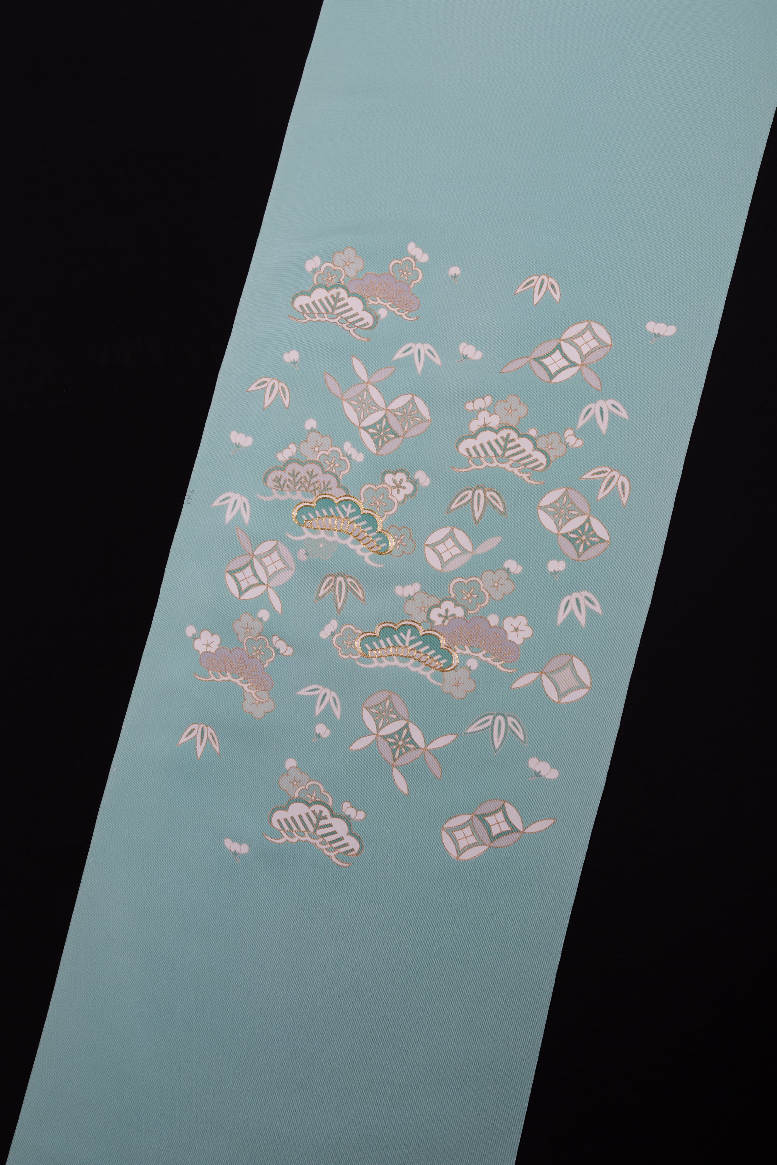 【夏名古屋帯】シャリ感が心地よい麻帯＊モダンデザイン×相良刺繍 Obi obi-375】染九寸名古屋帯（刺繍） | 帯専門店 帯コレ ObiColle