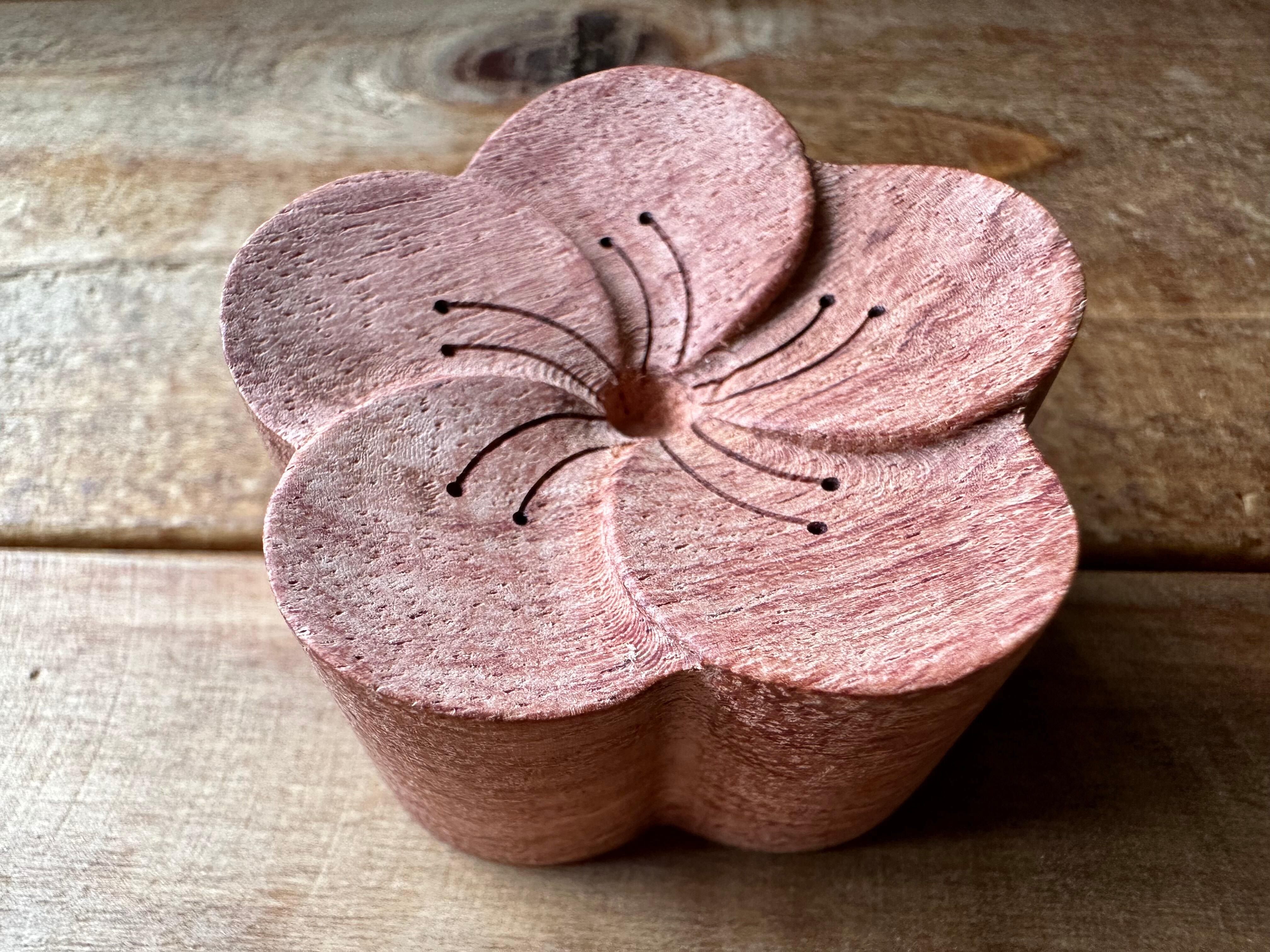 アロマウッド　【缶入り】＊梅花＊　カリン木