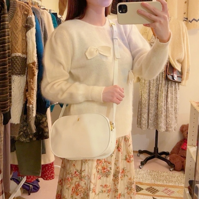 Roberta / white ellipse shoulder bag