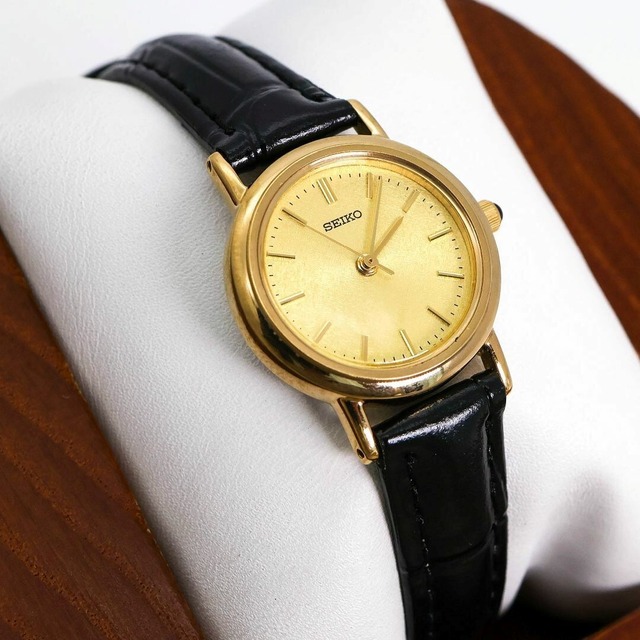 稼働 BVLGARI 腕時計 レッタンゴロ RT39S 純正レザー 1137 | Like a  