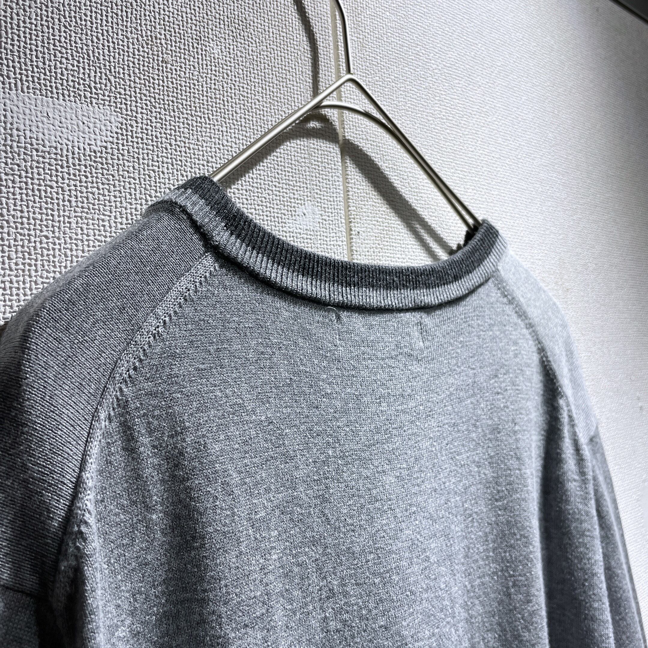 ” BANANA REPUBLIC ” Beautiful silhouette supima cotton ringer Tee