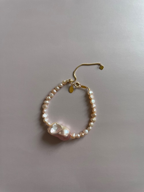 natural color fresh water pearl with baroque pearl