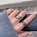 笑顔の指輪はほほえんで個性的です。 인테리어