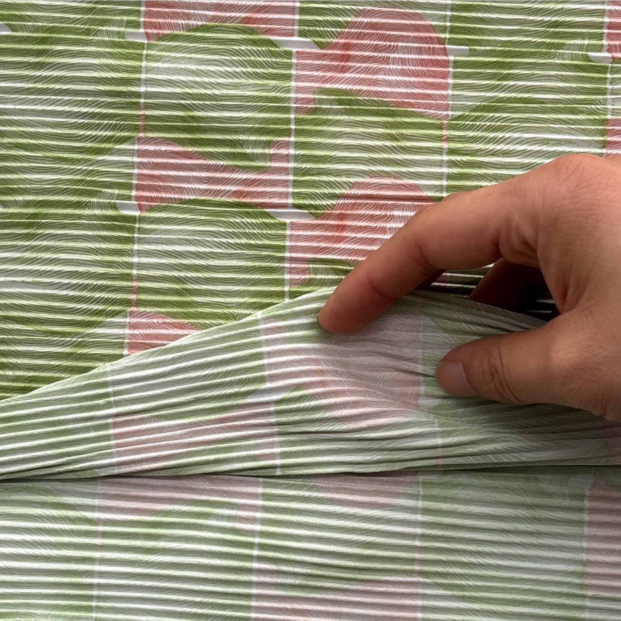 ★TB916◆3m◆ポリエステル100%プリーツ生地◆柄物