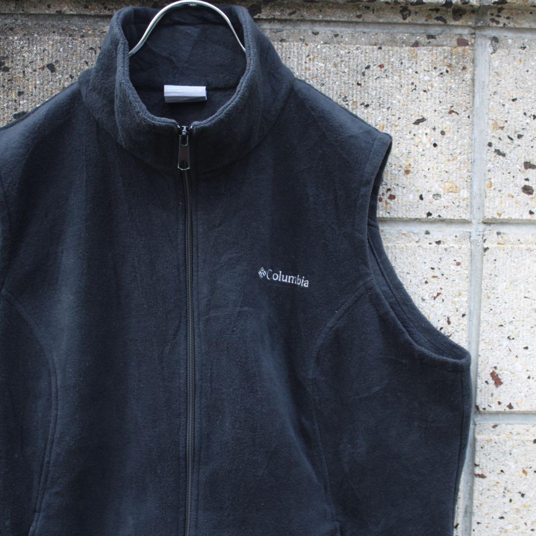 【XLサイズ】Columbia コロンビア ロゴ刺繍 フリース生地 黒 古着ジップアップベスト