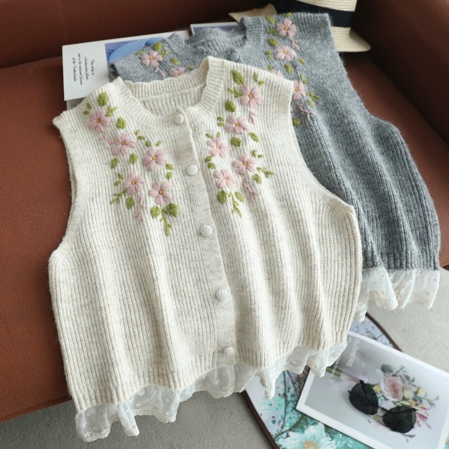 2色/フラワー刺繍ニット裾レースベスト ・12075