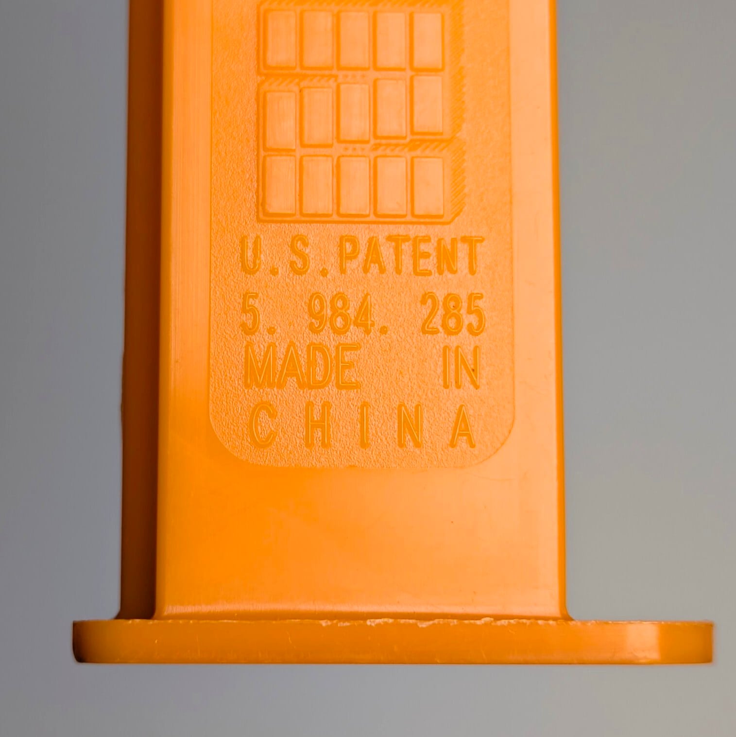 ☆ VINTAGE2008 ☆【 SpongeBob SquarePants ( スポンジボブ )  】『 イカルド 』PEZ / ペッツ / CANDY&DISPENSER  〚アメリカン雑貨 アメトイ〛