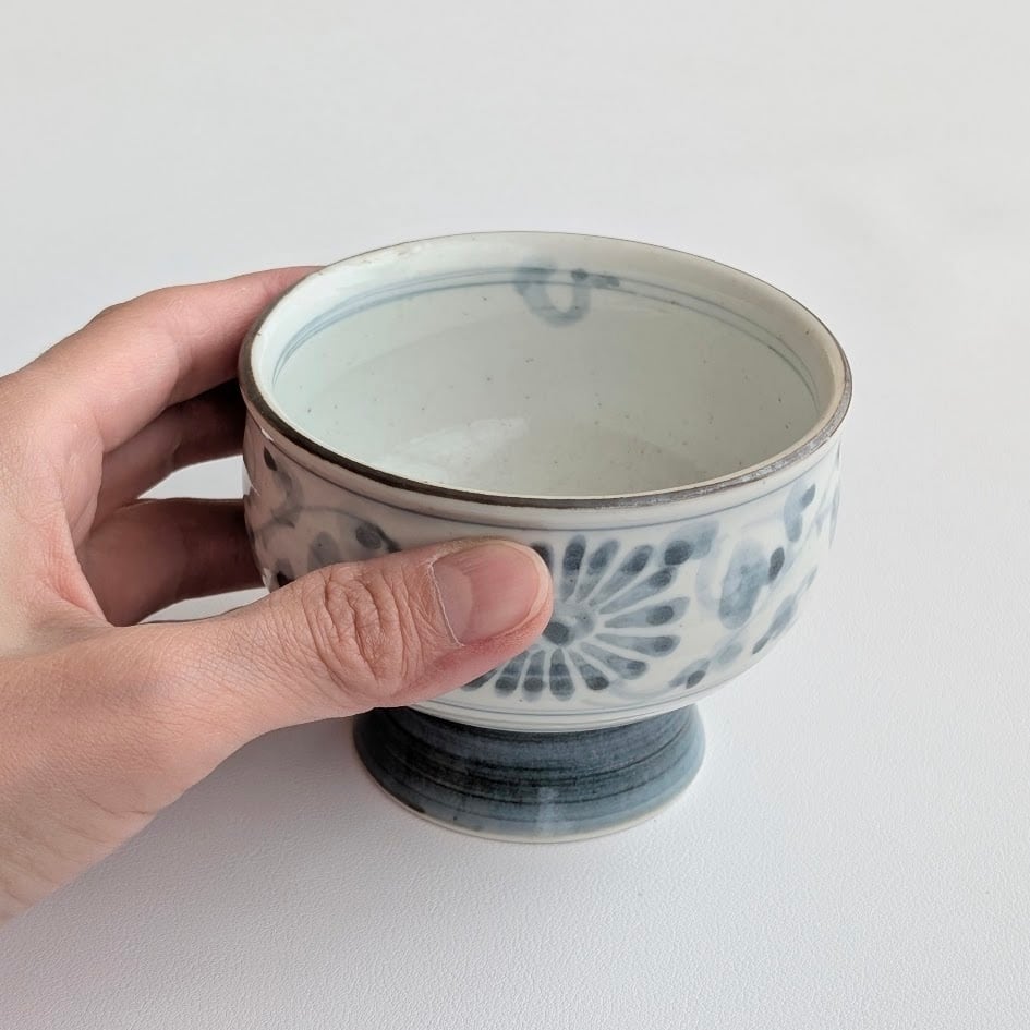 在庫限り】廻り菊高台小鉢【伊万里焼】 | 和食器のすべて